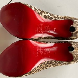 Louboutin size 38
